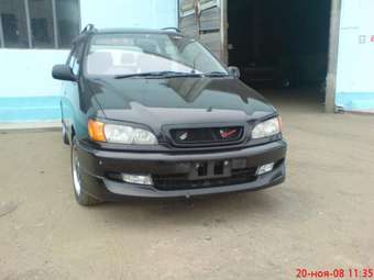 2000 Toyota Ipsum Photos