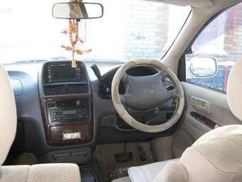 2000 Toyota Ipsum Images