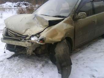 2000 Toyota Ipsum Pictures