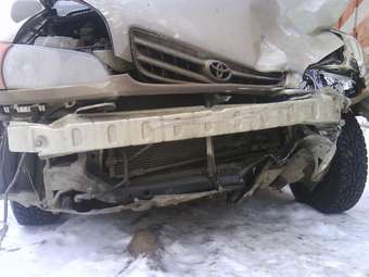 2000 Toyota Ipsum Photos