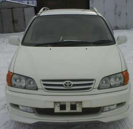 2000 Toyota Ipsum Photos