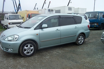 2001 Toyota Ipsum