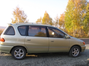 2001 Toyota Ipsum