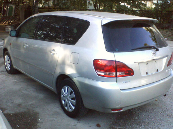 2001 Toyota Ipsum