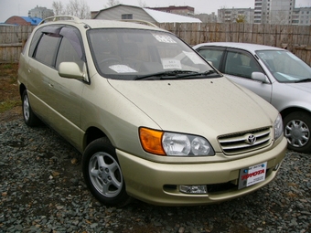 2001 Toyota Ipsum