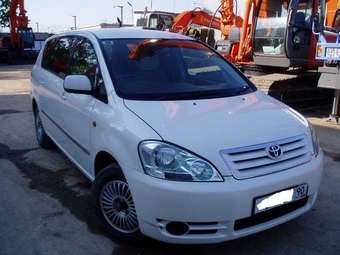 2001 Toyota Ipsum