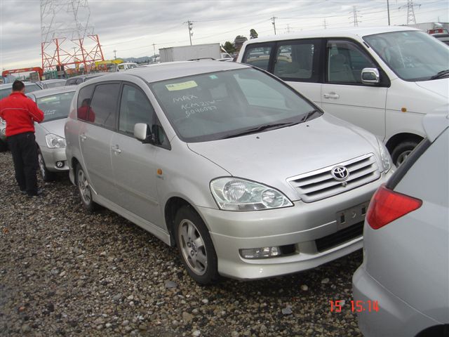 2001 Toyota Ipsum