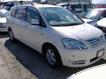 2001 Toyota Ipsum