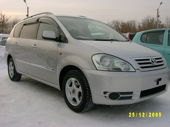 2001 Toyota Ipsum