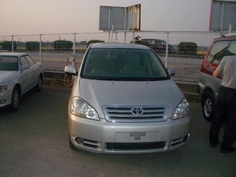 2001 Toyota Ipsum