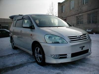 2001 Toyota Ipsum