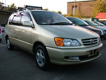 2001 Toyota Ipsum