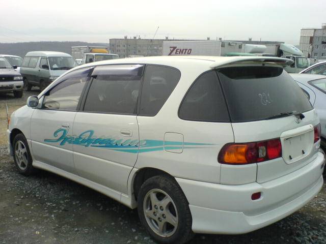 2001 Toyota Ipsum