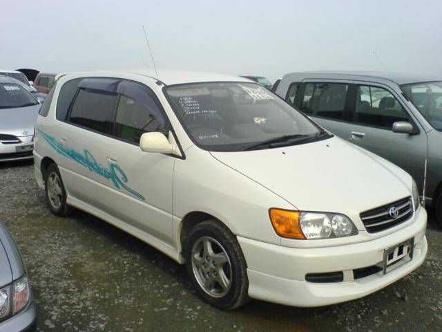 2001 Toyota Ipsum