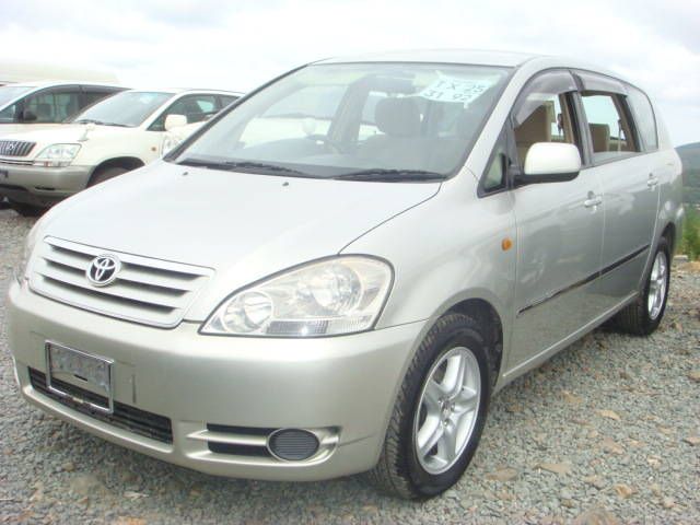 2001 Toyota Ipsum