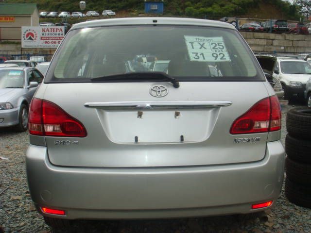 2001 Toyota Ipsum