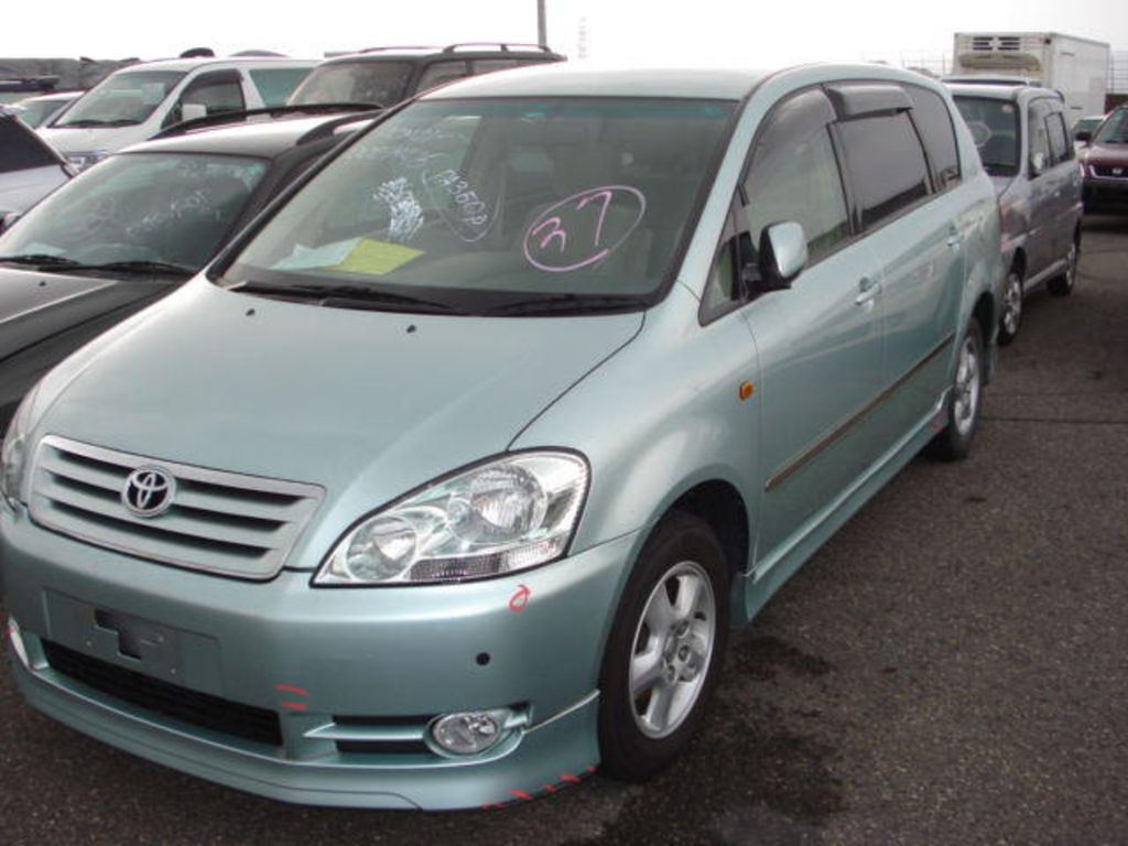 2001 Toyota Ipsum