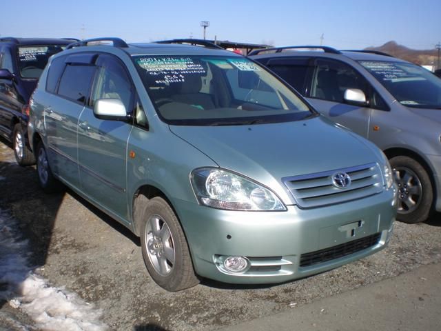 2001 Toyota Ipsum