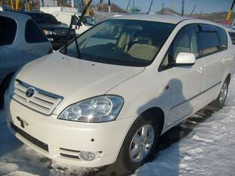 2001 Toyota Ipsum