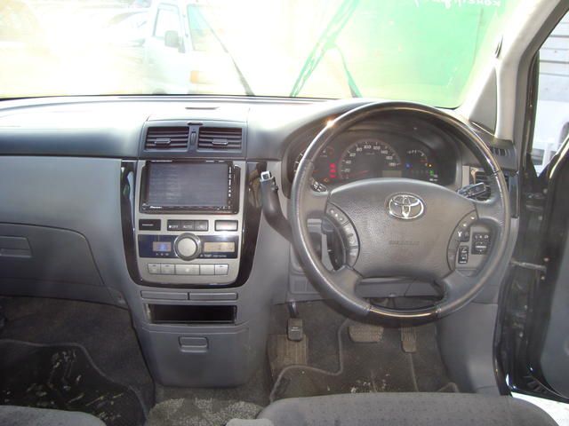 2001 Toyota Ipsum