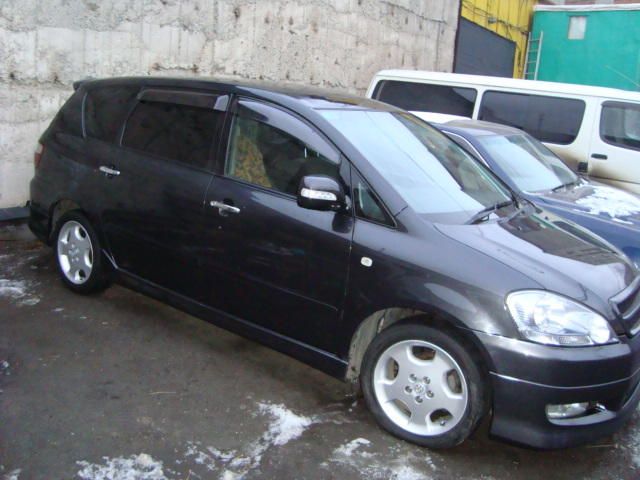 2001 Toyota Ipsum