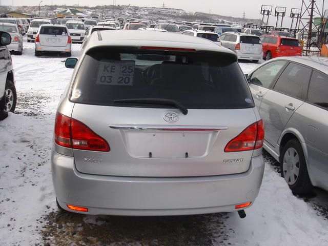 2001 Toyota Ipsum