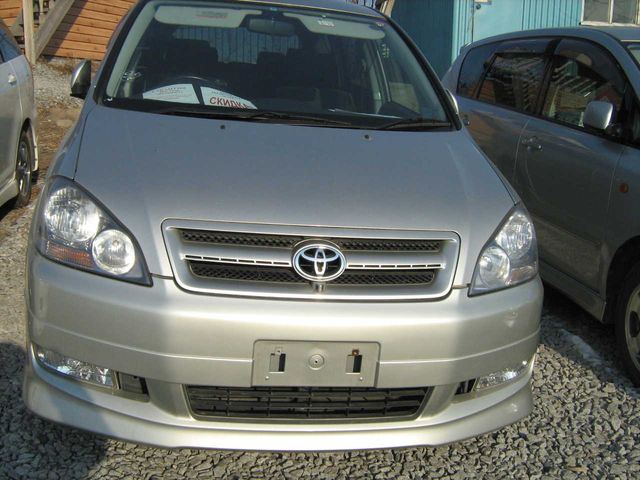 2001 Toyota Ipsum