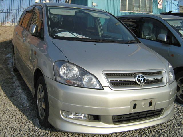 2001 Toyota Ipsum