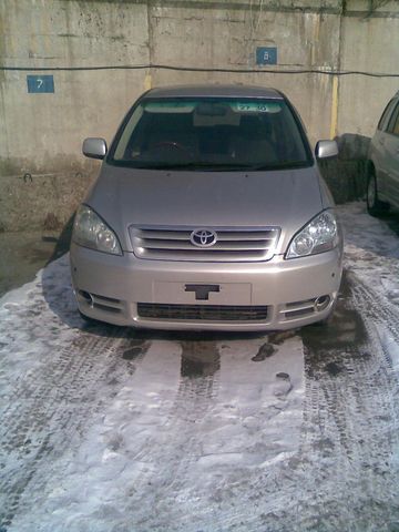 2001 Toyota Ipsum