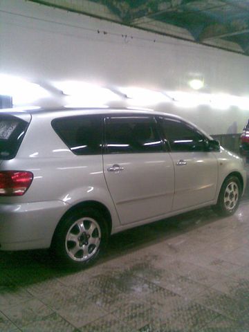 2001 Toyota Ipsum