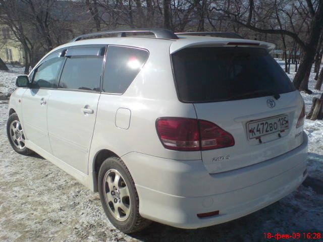 2001 Toyota Ipsum