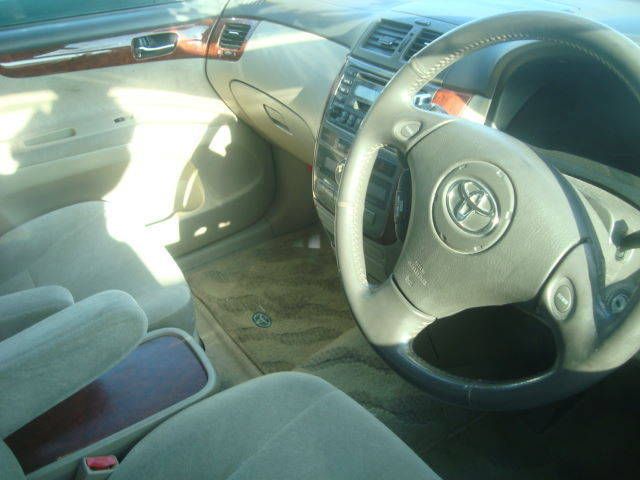 2001 Toyota Ipsum