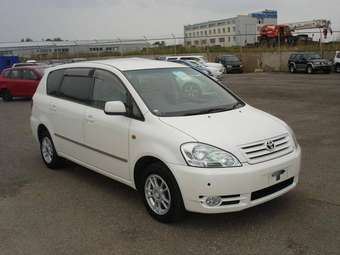 2001 Toyota Ipsum