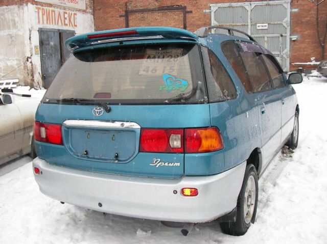 2001 Toyota Ipsum