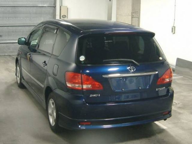 2001 Toyota Ipsum