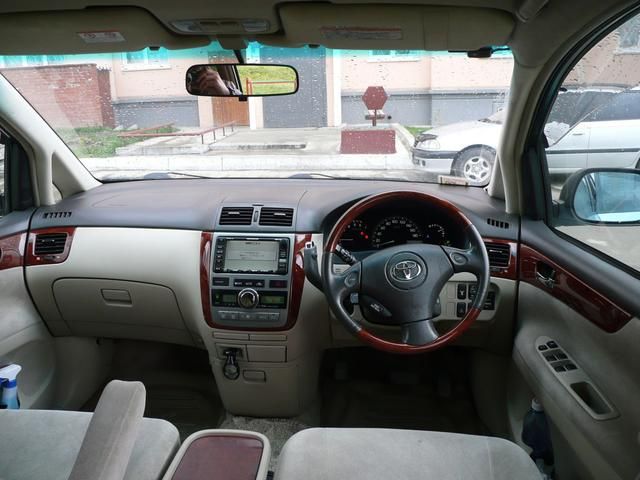 2001 Toyota Ipsum