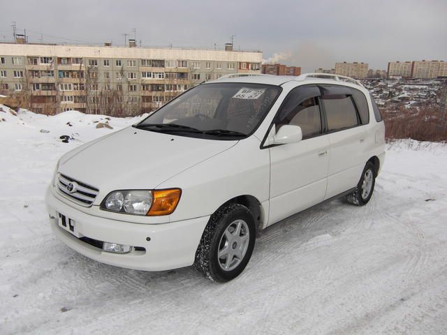 2001 Toyota Ipsum