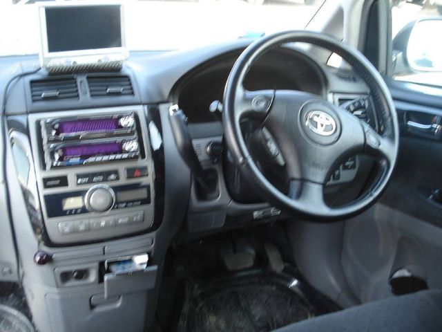 2001 Toyota Ipsum