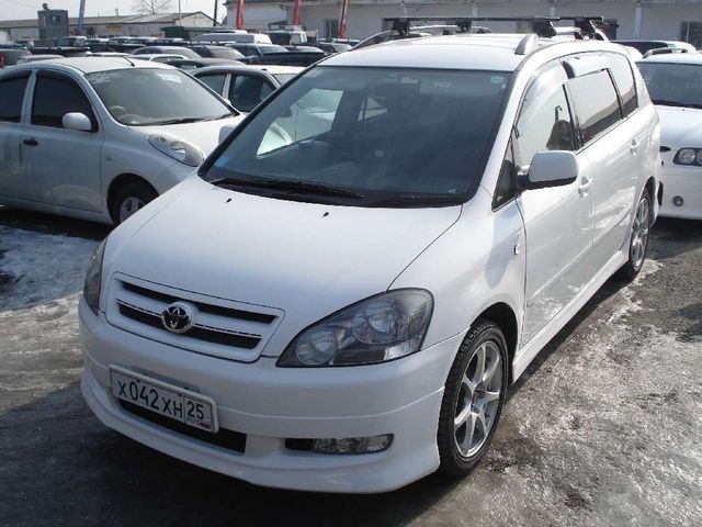 2001 Toyota Ipsum