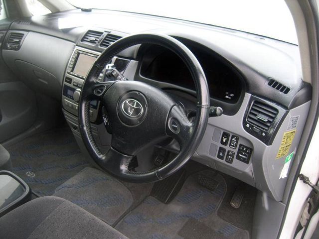 2001 Toyota Ipsum