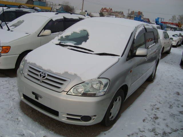 2001 Toyota Ipsum