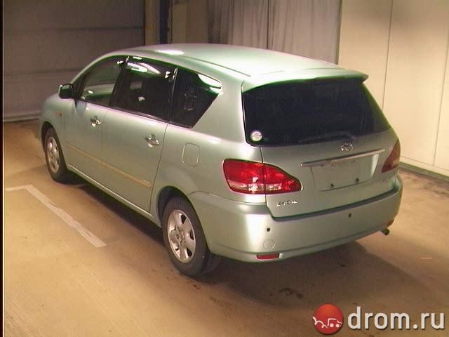 2001 Toyota Ipsum