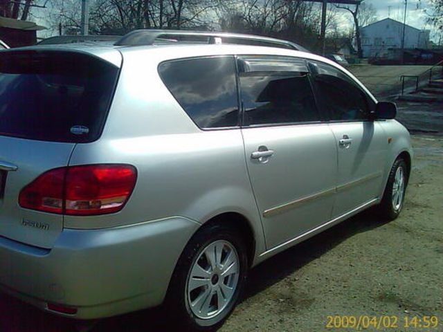 2001 Toyota Ipsum