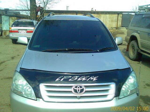 2001 Toyota Ipsum