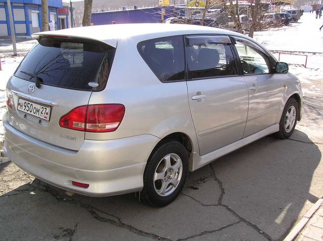 2001 Toyota Ipsum