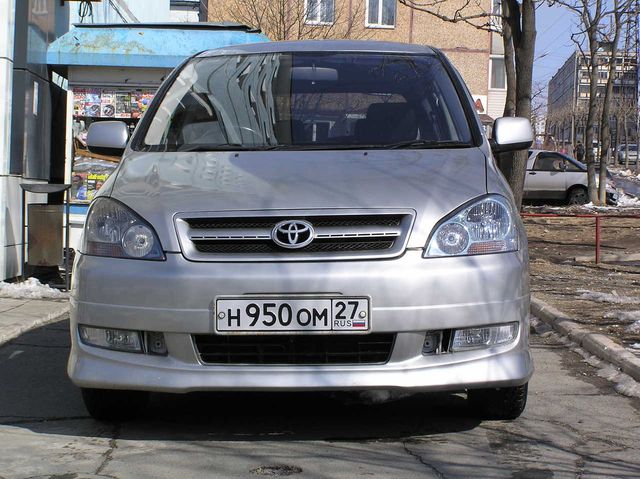 2001 Toyota Ipsum