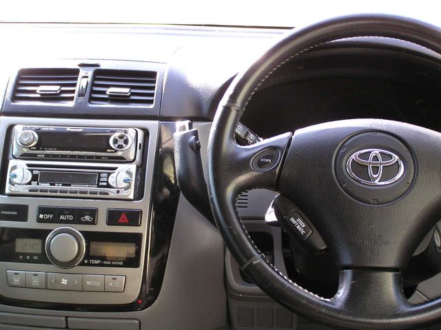 2001 Toyota Ipsum