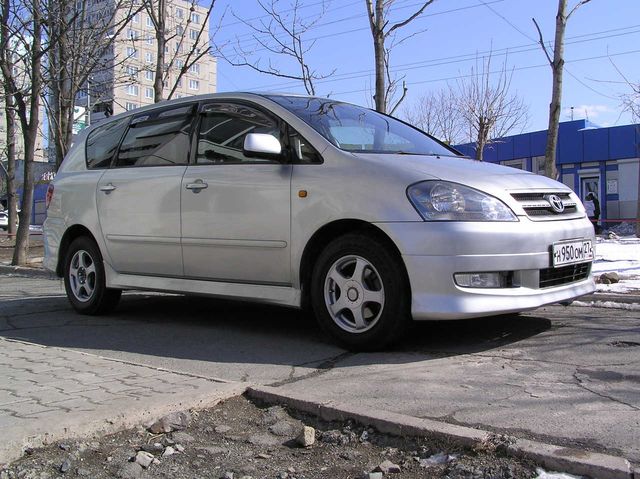 2001 Toyota Ipsum