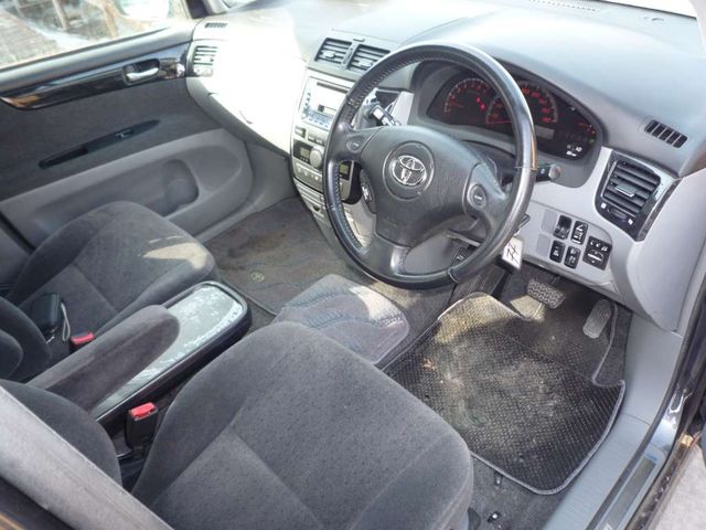 2001 Toyota Ipsum