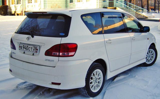 2001 Toyota Ipsum